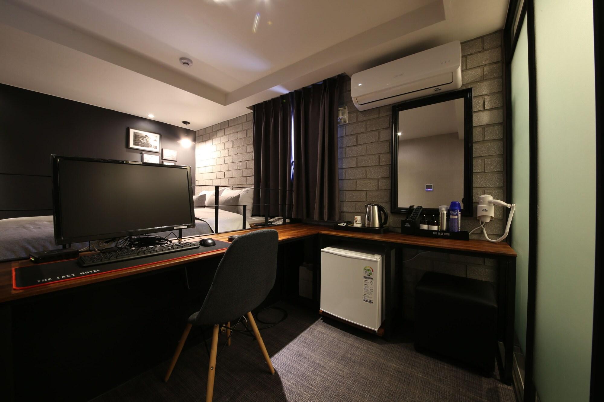 The Last Hotel Nampo Busan Bagian luar foto
