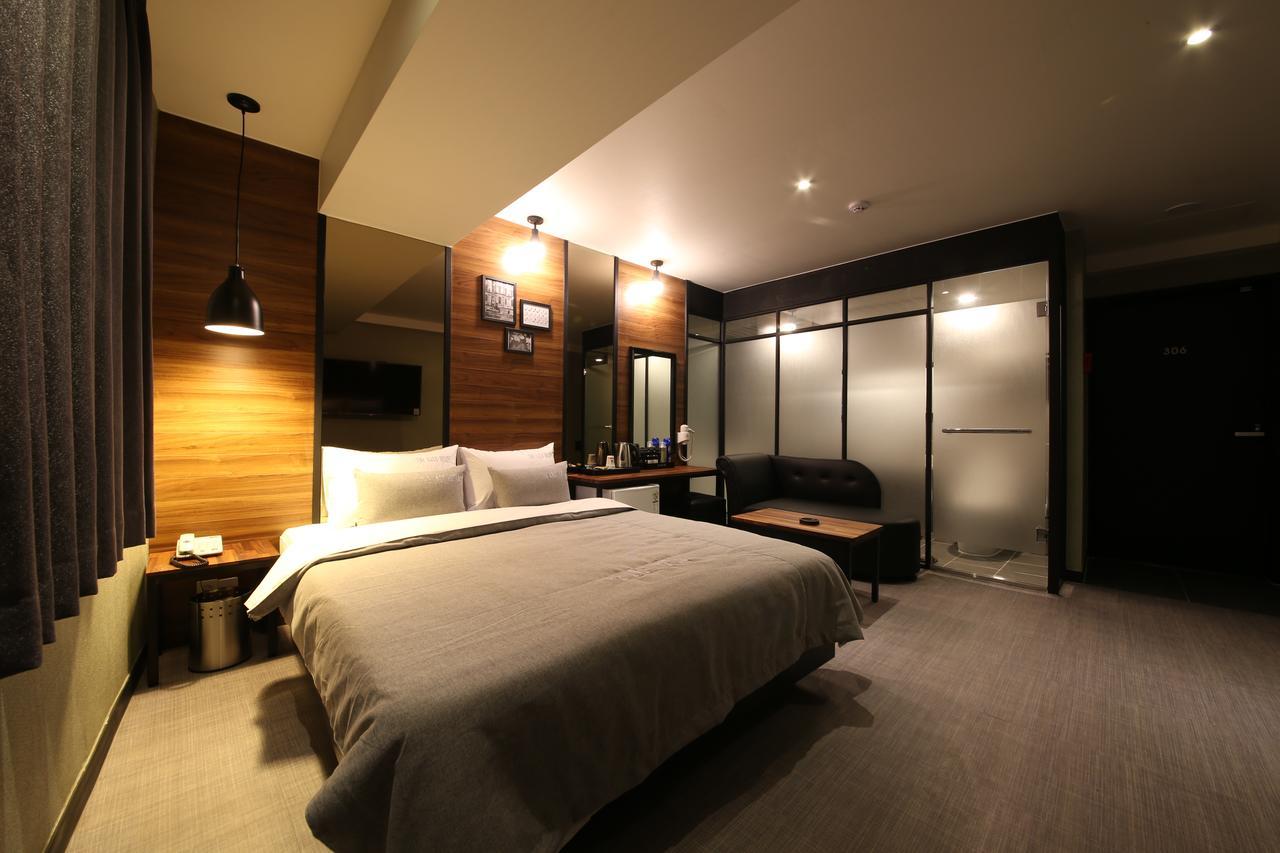 The Last Hotel Nampo Busan Bagian luar foto