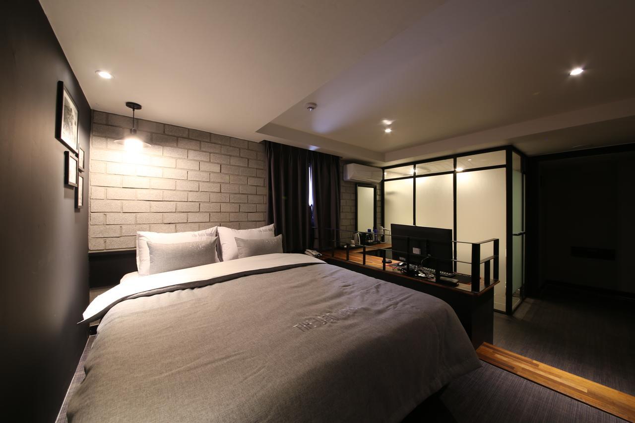 The Last Hotel Nampo Busan Bagian luar foto