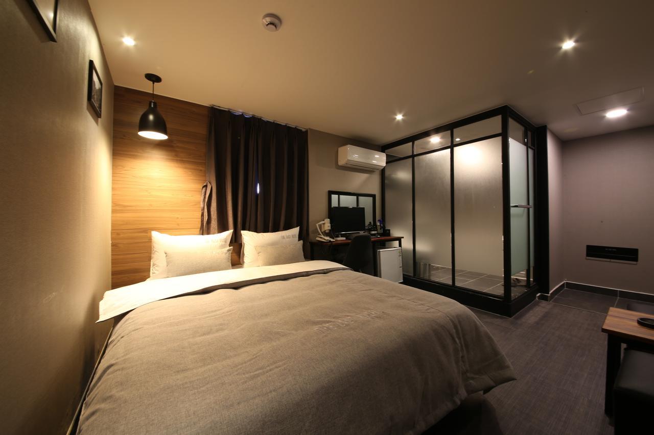 The Last Hotel Nampo Busan Bagian luar foto